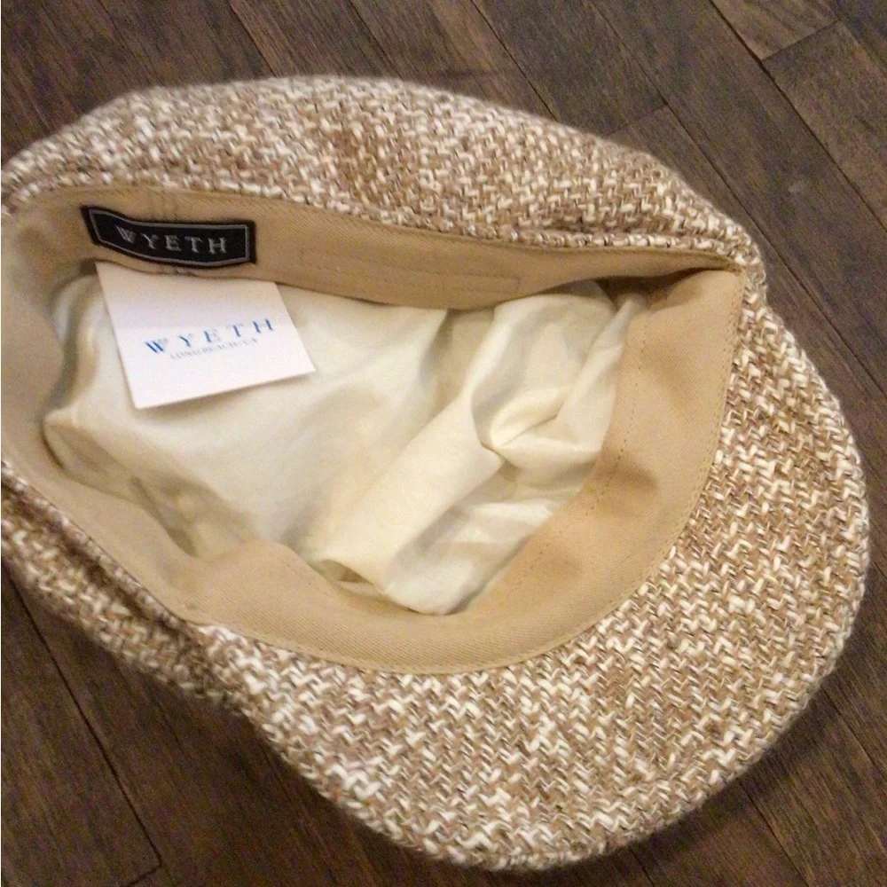NEW! Rare Wyeth Houndstooth news cap